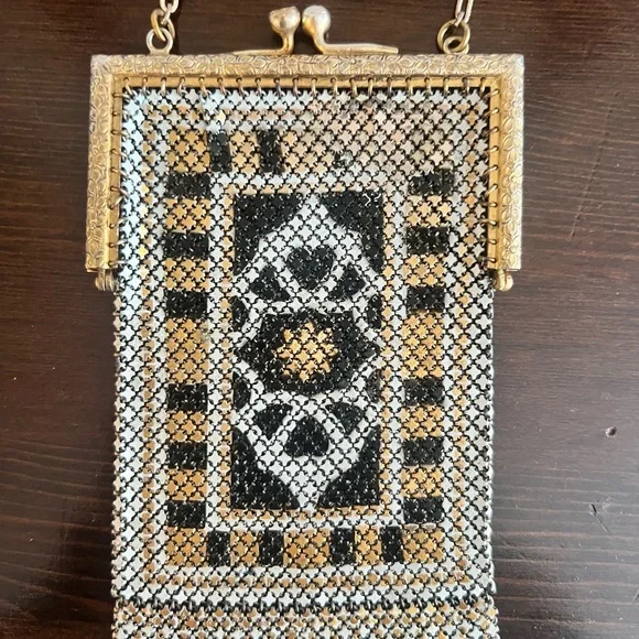 Rare Vintage Whiting and Davis “Elsah” Metal Mesh Evening Bag - Picture 7 of 8